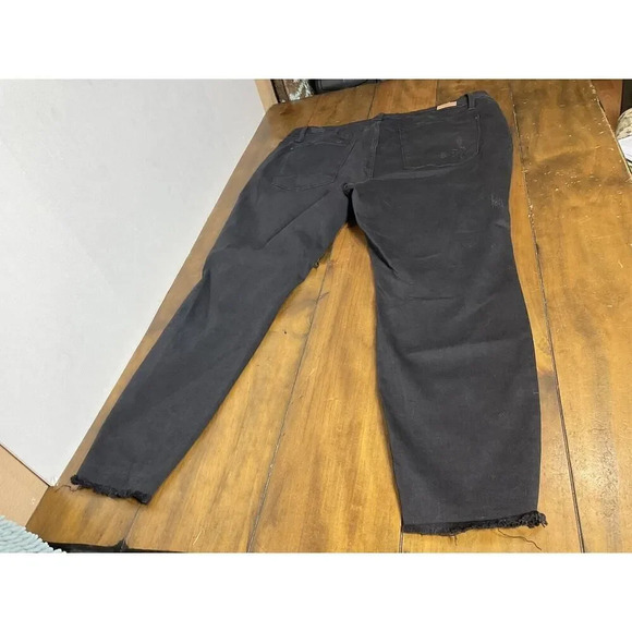 Judy Blue Women's Plus 22W Black Stretch Distressed Denim Skinny Jeans High Rise - Picture 2 of 11
